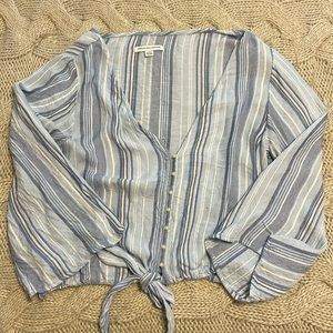 American eagle long sleeve size medium